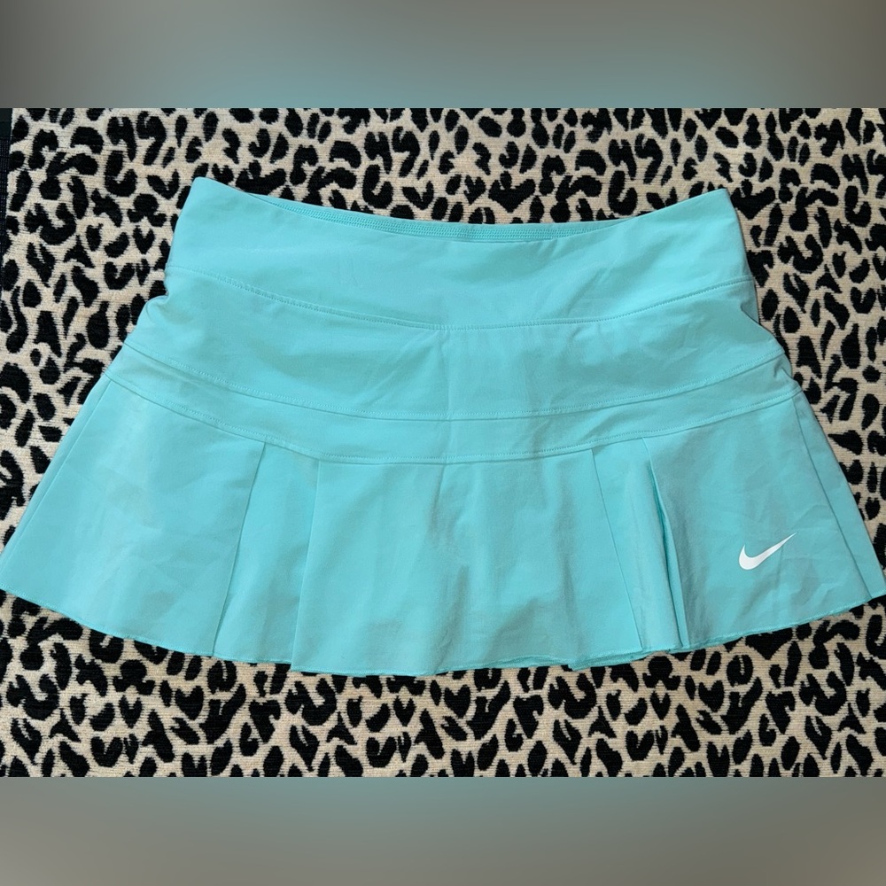 Nike Dri-FIT Woven Pleated Skort | Light Aqua | Women’s Small (546086-466)